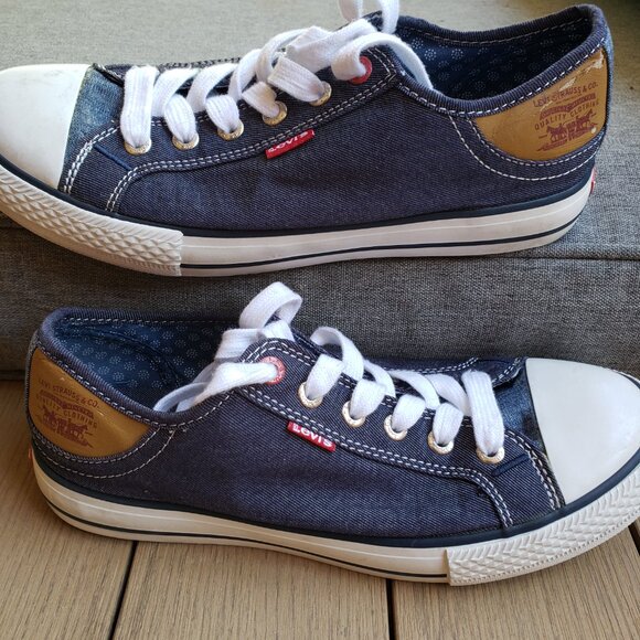 EUC LEVI'S denim converse style blue sneaker (6.5) KICKS - Picture 2 of 8